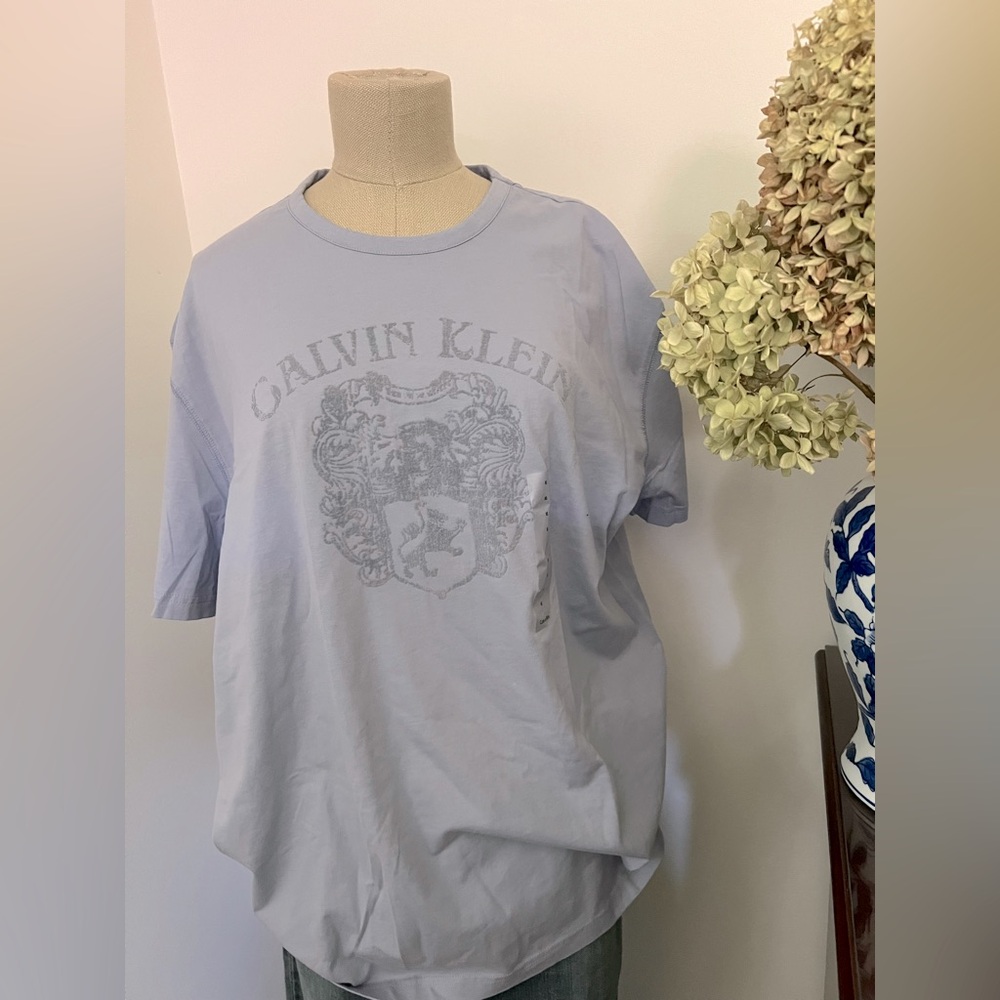 CALVIN KLEIN Men’s Tee, size XL